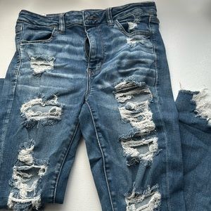 Distressed AE High Waist Jegging